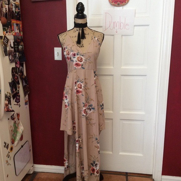 🦉Just in 🦉gorgeous Asymmetrical dress - Picture 2 of 8